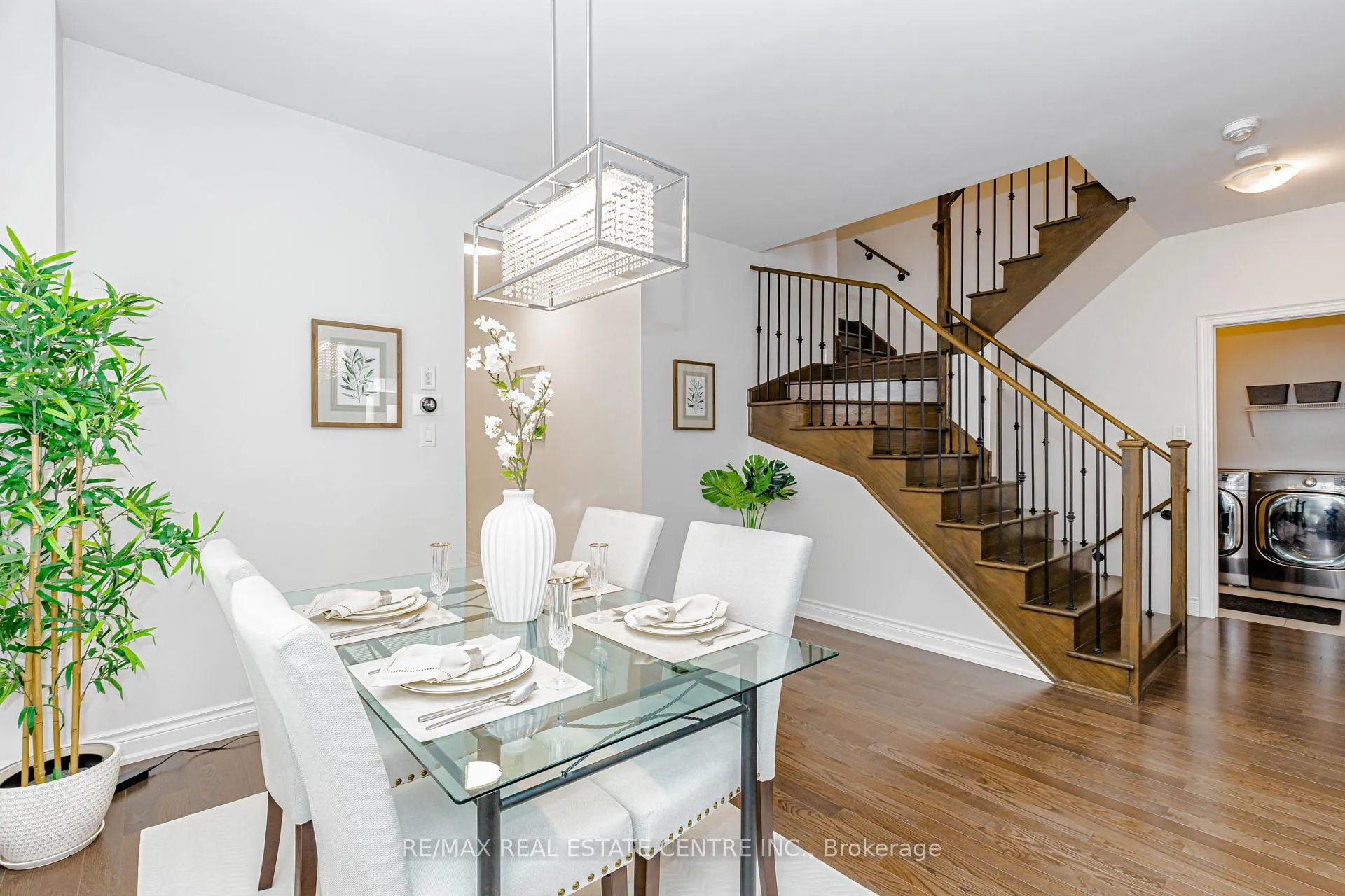 Photo 7 of 1311 Britton Crescent, Milton, Ford — HOMEH