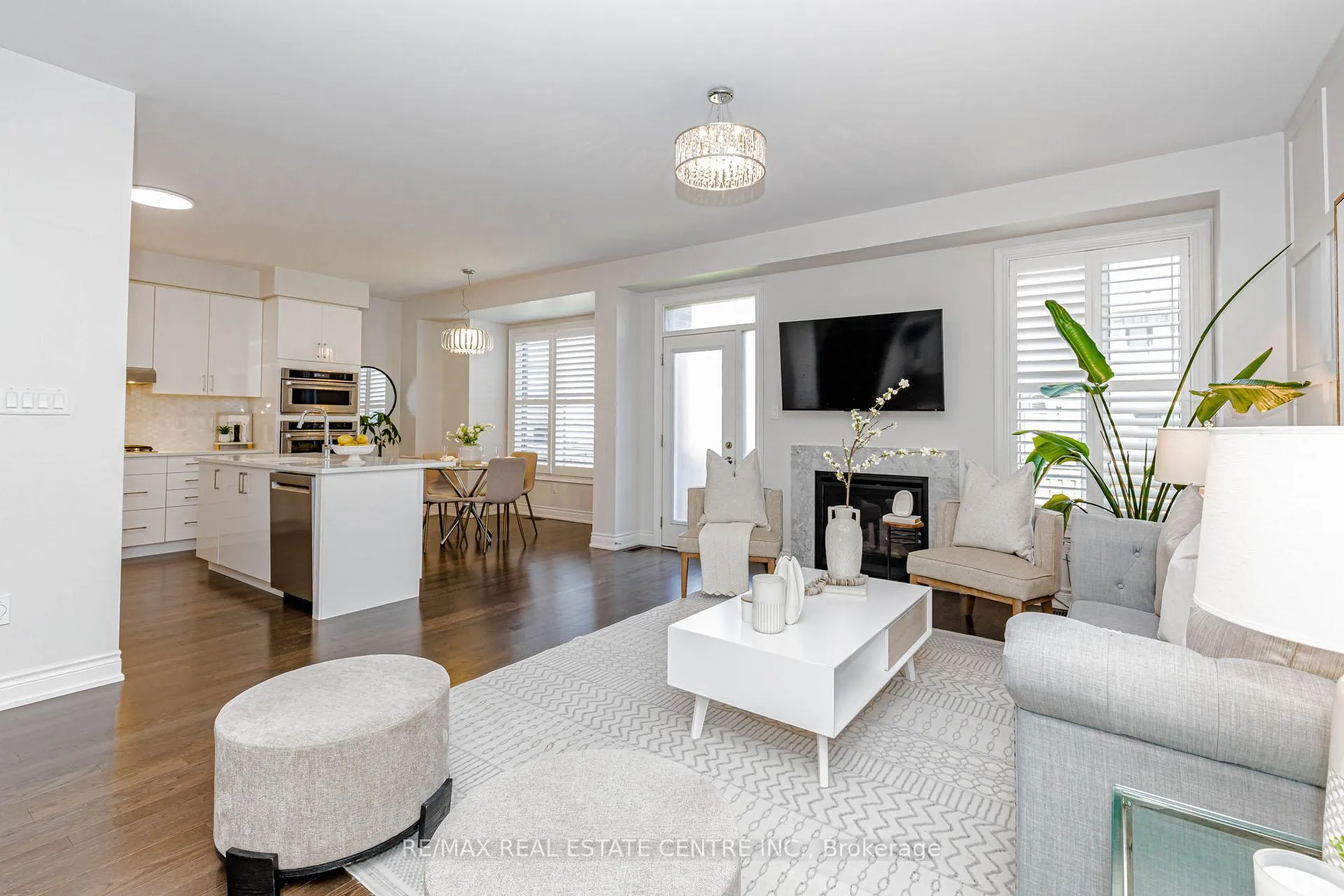 Photo 8 of 1311 Britton Crescent, Milton, Ford — HOMEH