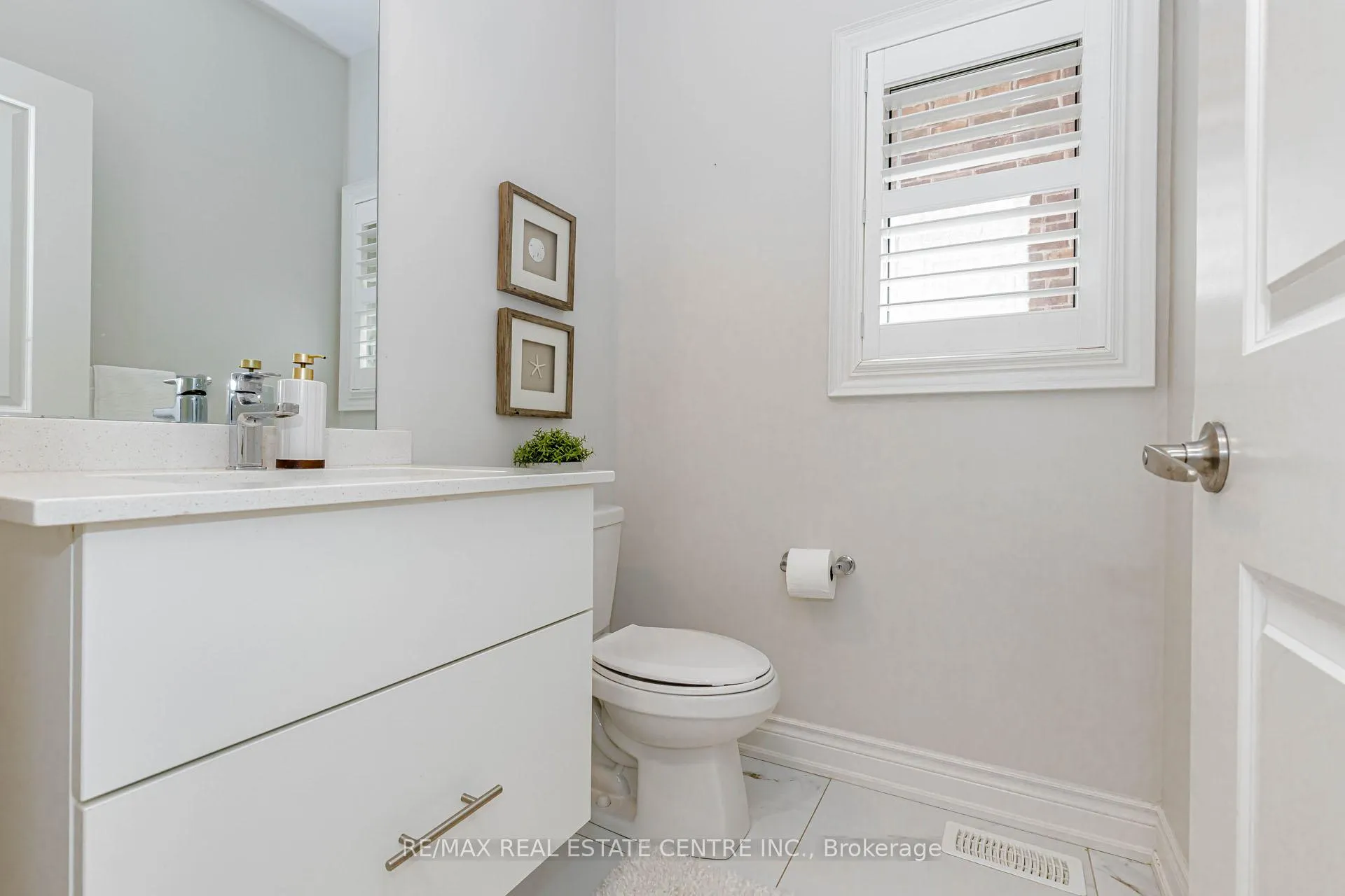 Photo 16 of 1311 Britton Crescent, Milton, Ford — HOMEH