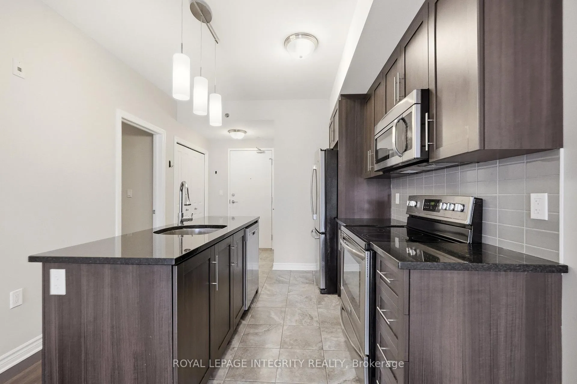 Photo 11 of Unit 412, 120 Prestige Circle, Ottawa, Chatelaine Village — HOMEH