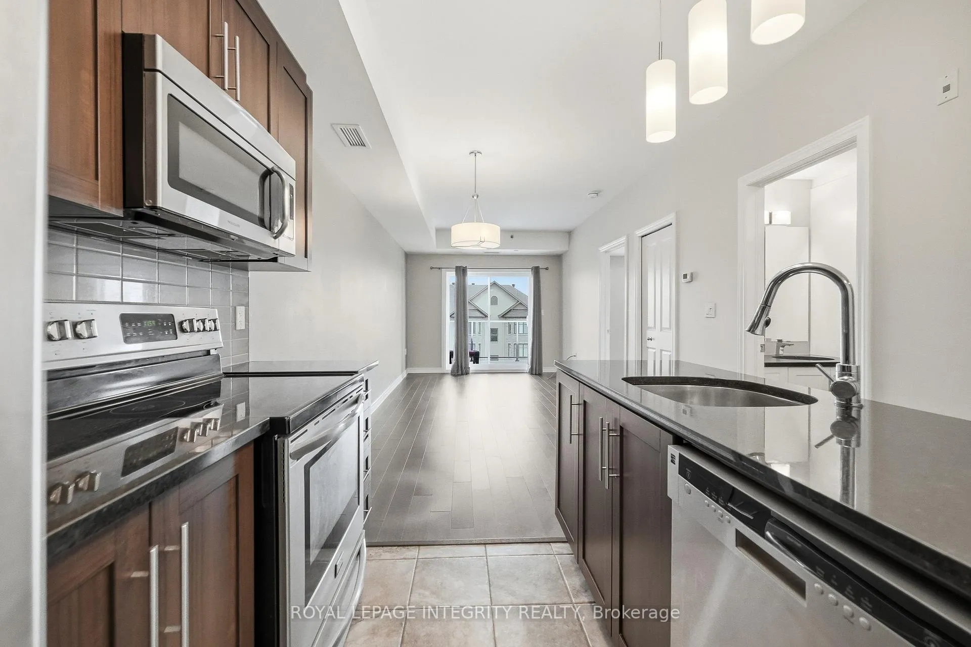 Photo 12 of Unit 412, 120 Prestige Circle, Ottawa, Chatelaine Village — HOMEH