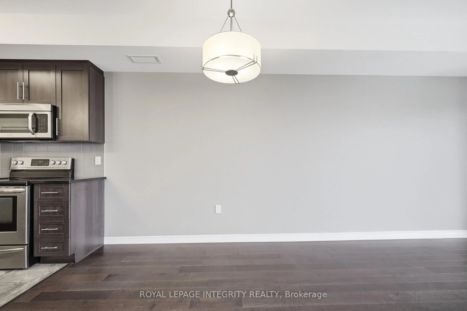Photo 13 of Unit 412, 120 Prestige Circle, Ottawa, Chatelaine Village — HOMEH