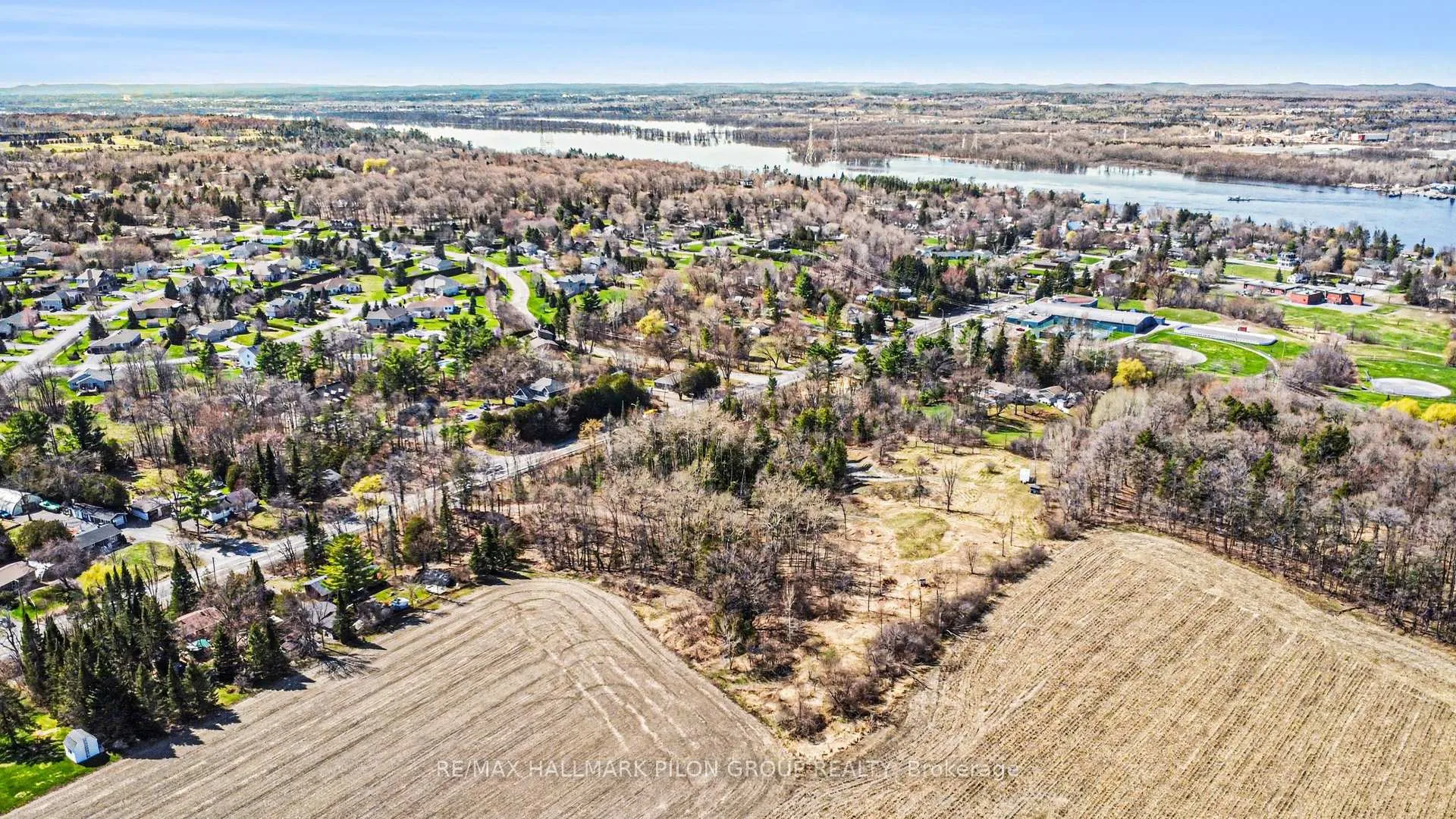 Photo 11 of 1219 Dunning Road, Ottawa, Cumberland Village — HOMEH