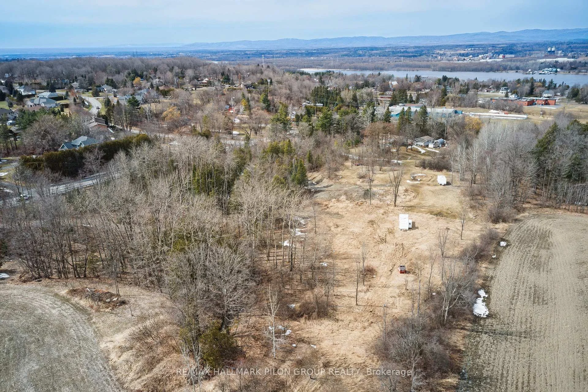 Photo 32 of 1219 Dunning Road, Ottawa, Cumberland Village — HOMEH
