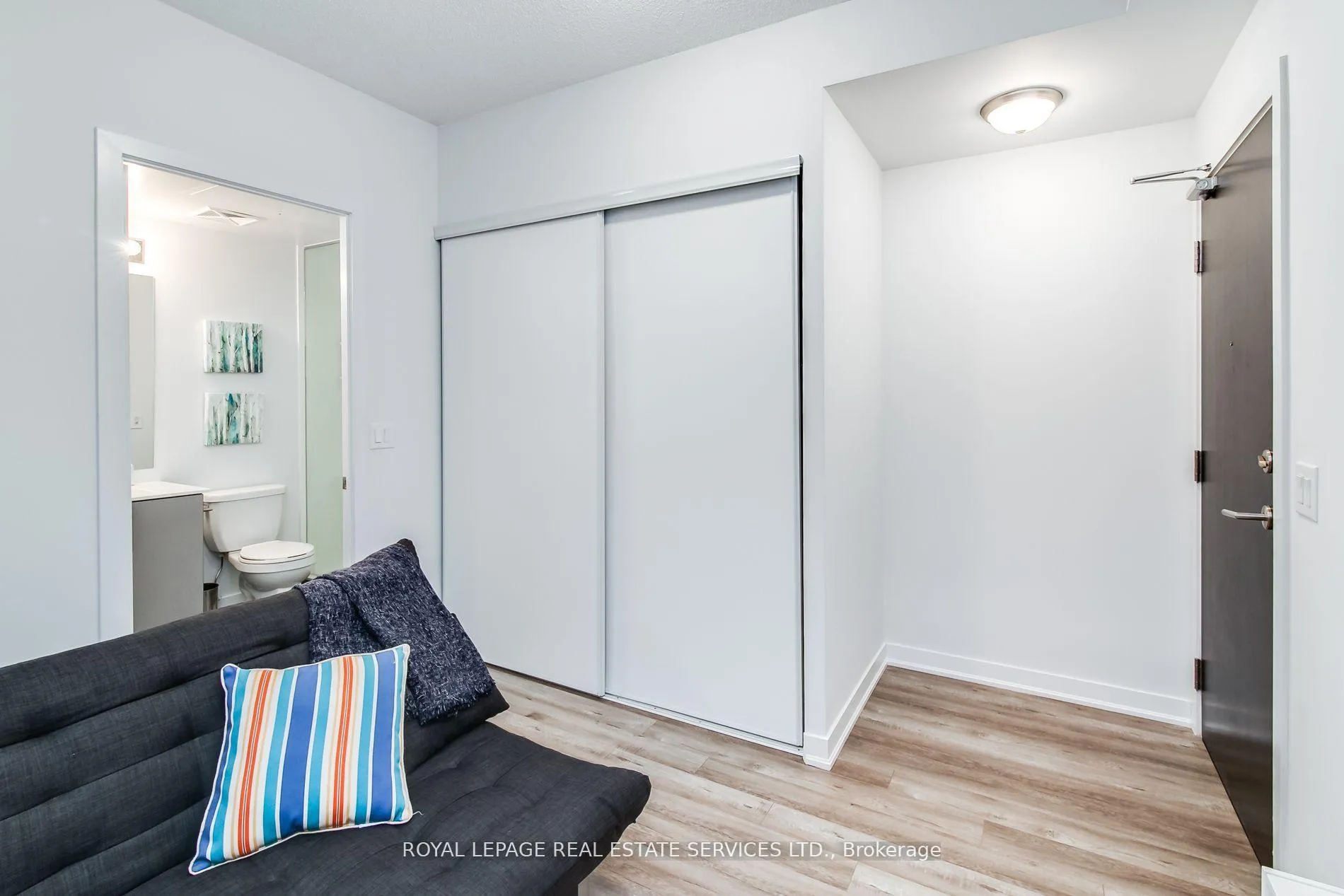 Photo 6 of Unit 615, 60 Berwick Avenue, Toronto, Yonge-Eglinton — HOMEH
