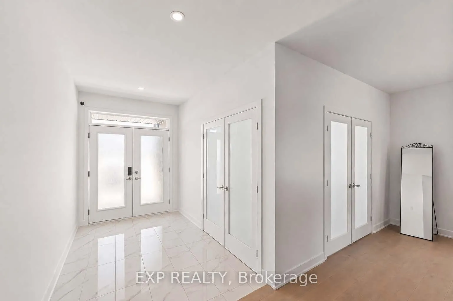 Photo 2 of 511 Adanae Way, Ottawa, Riverside South/Gloucester Glen — HOMEH