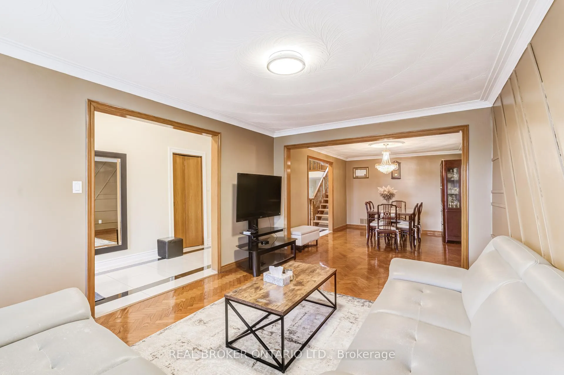 Photo 5 of Unit UPPER, 110 Commonwealth Avenue, Scarborough, Kennedy Park — HOMEH