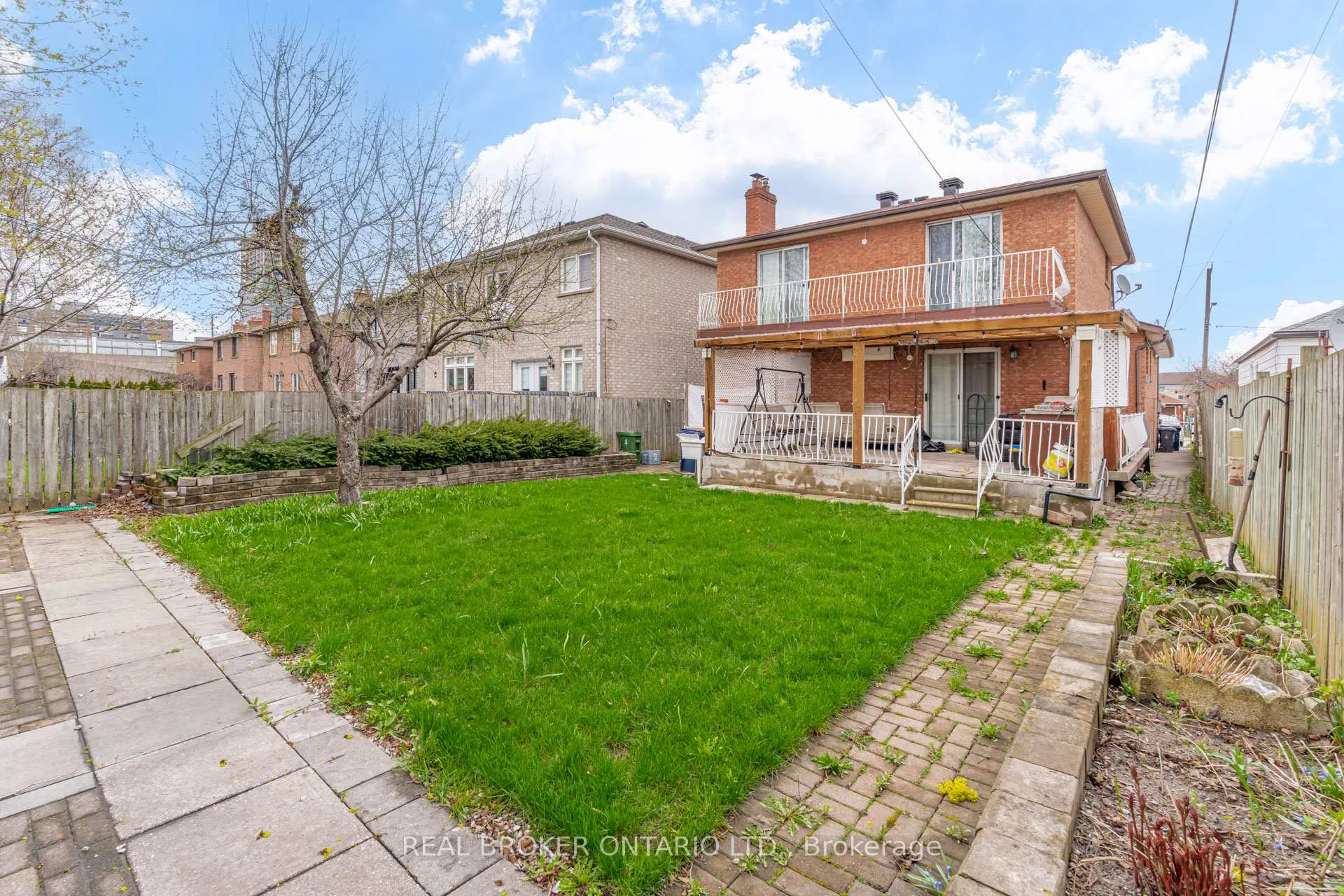 Photo 29 of Unit UPPER, 110 Commonwealth Avenue, Scarborough, Kennedy Park — HOMEH