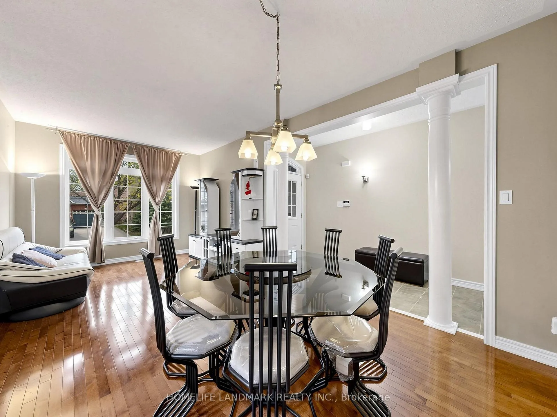 Photo 8 of 70 Burgundy Trail, Vaughan, Patterson — HOMEH
