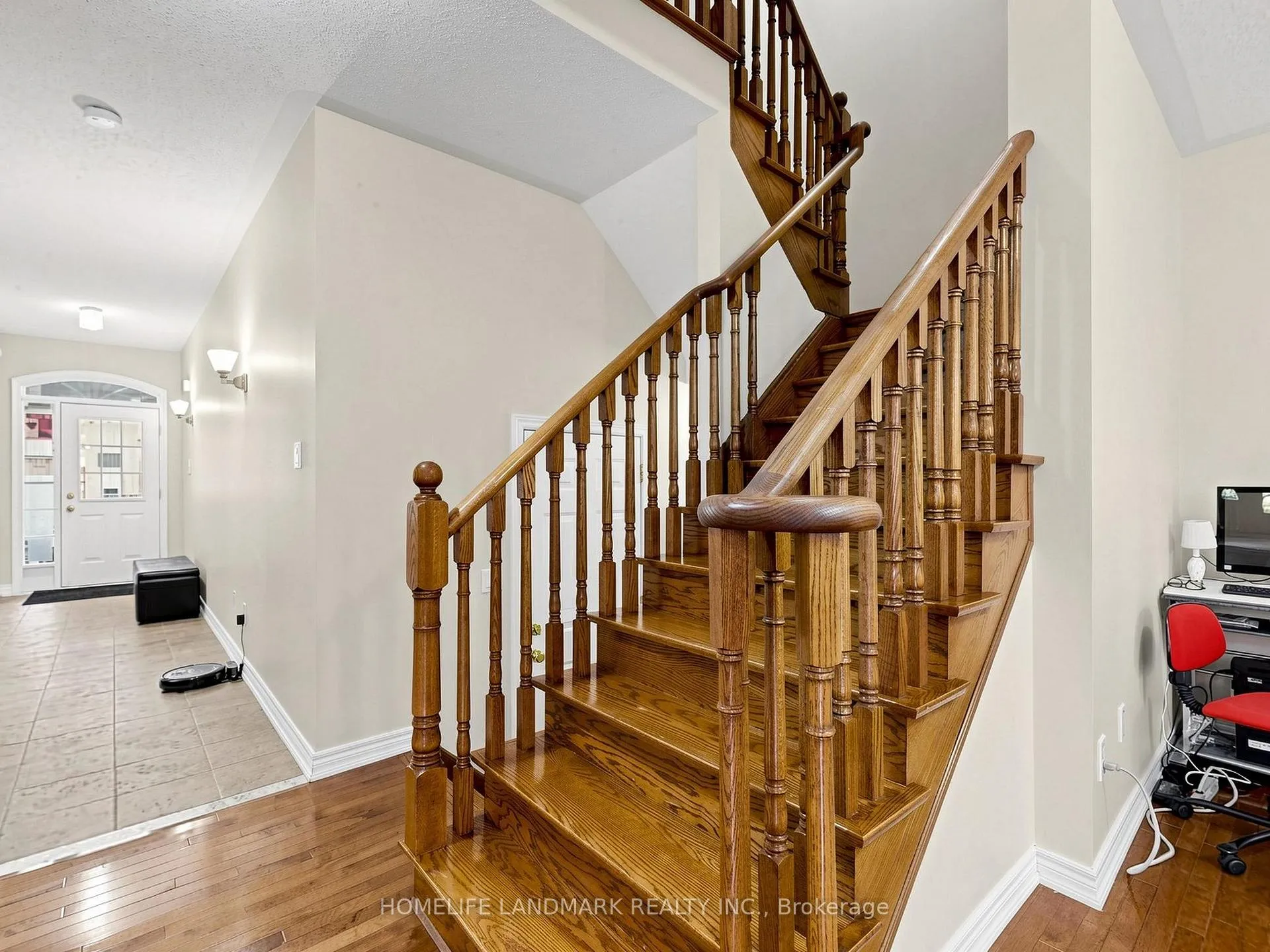 Photo 19 of 70 Burgundy Trail, Vaughan, Patterson — HOMEH