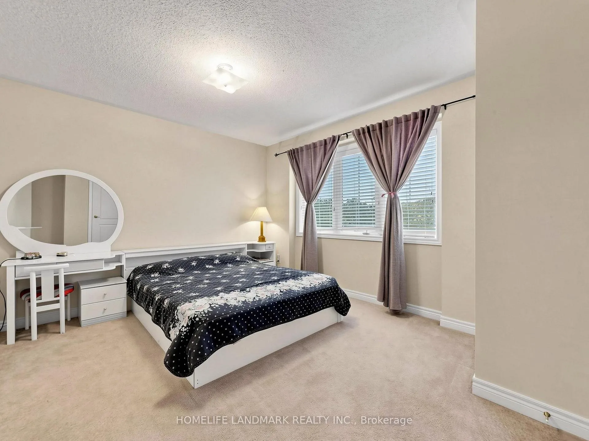Photo 25 of 70 Burgundy Trail, Vaughan, Patterson — HOMEH