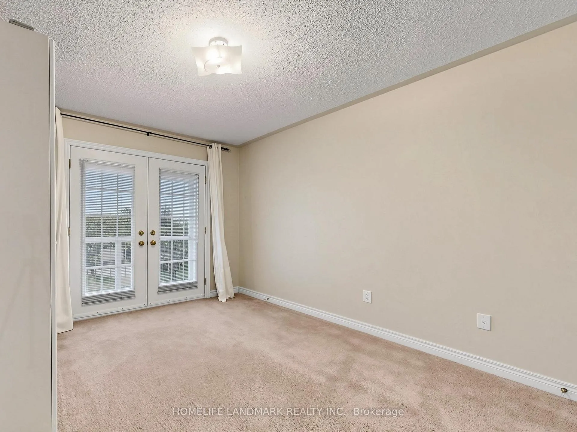 Photo 30 of 70 Burgundy Trail, Vaughan, Patterson — HOMEH