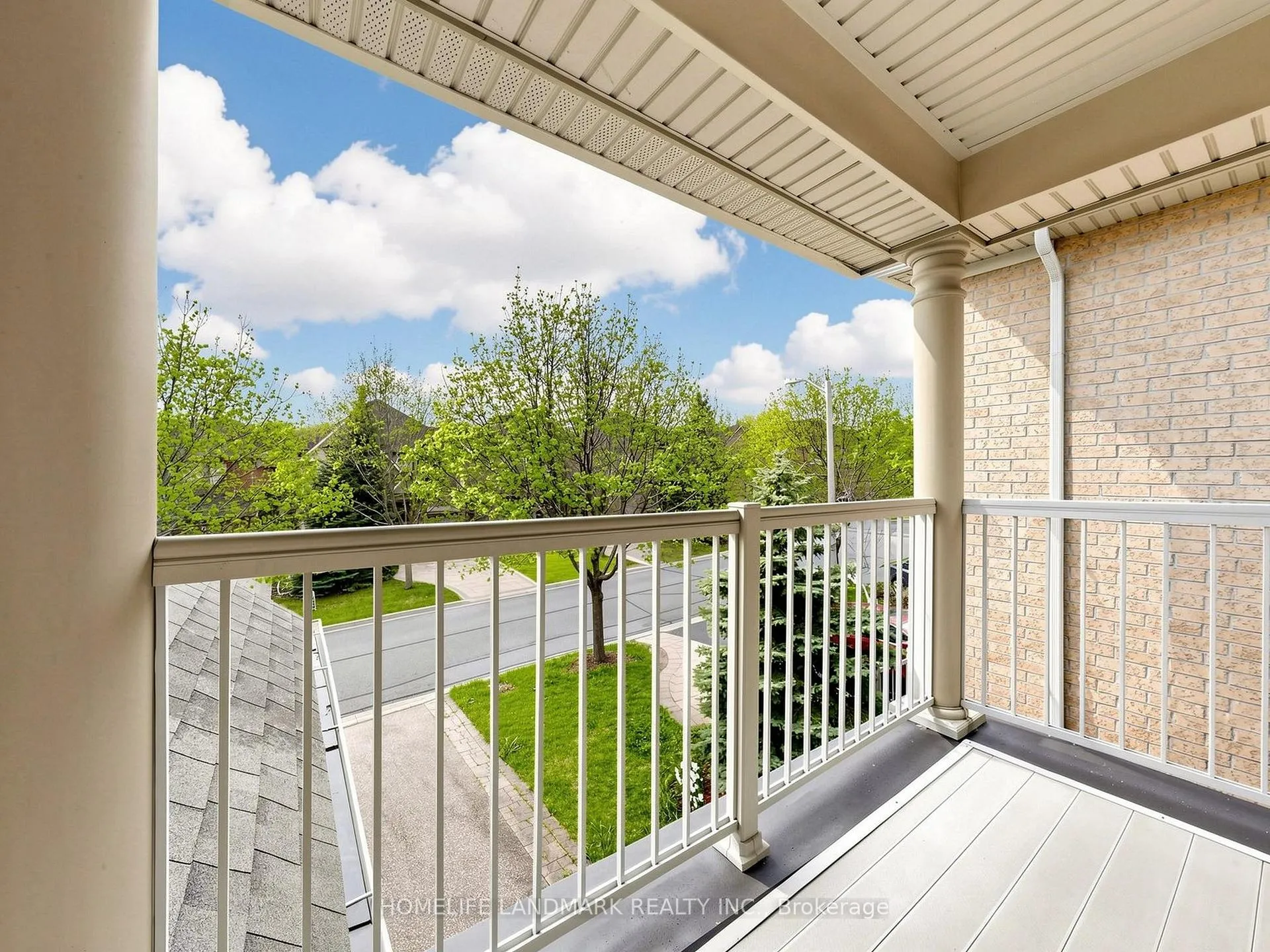 Photo 33 of 70 Burgundy Trail, Vaughan, Patterson — HOMEH