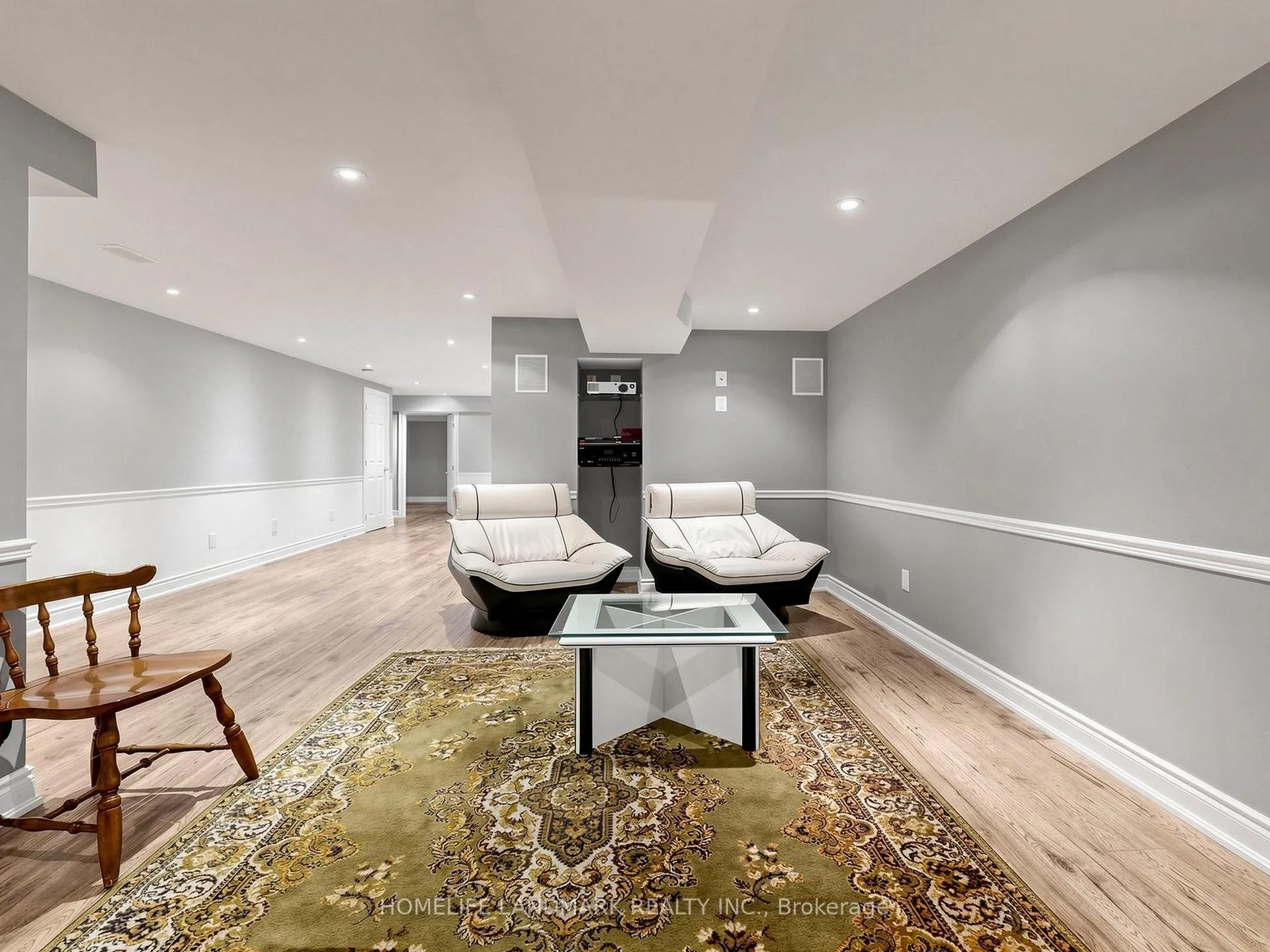 Photo 39 of 70 Burgundy Trail, Vaughan, Patterson — HOMEH