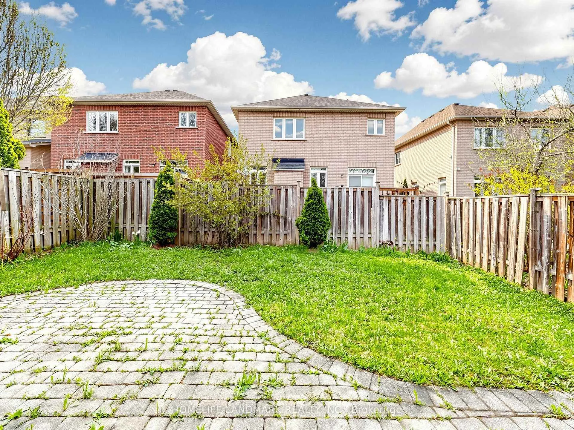 Photo 50 of 70 Burgundy Trail, Vaughan, Patterson — HOMEH