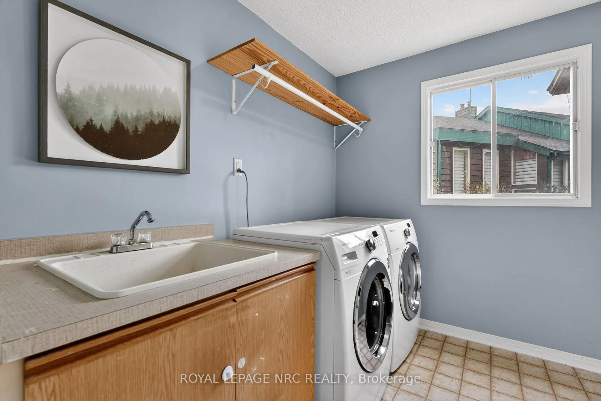 Photo 23 of 4502 Green Meadow Boulevard, Lincoln, Beamsville — HOMEH