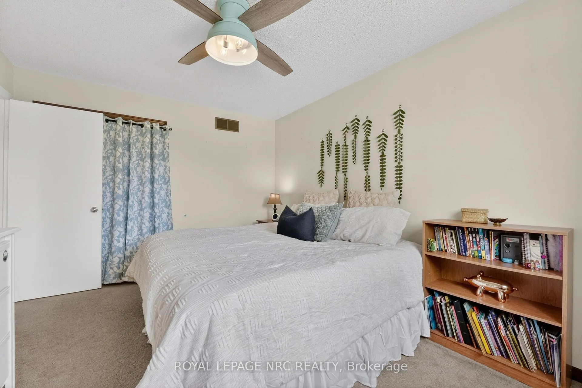 Photo 32 of 4502 Green Meadow Boulevard, Lincoln, Beamsville — HOMEH