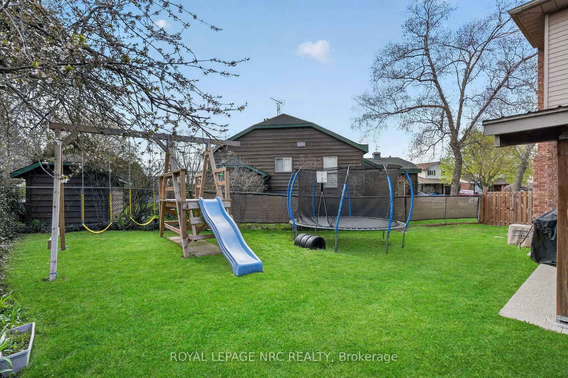 Photo 42 of 4502 Green Meadow Boulevard, Lincoln, Beamsville — HOMEH