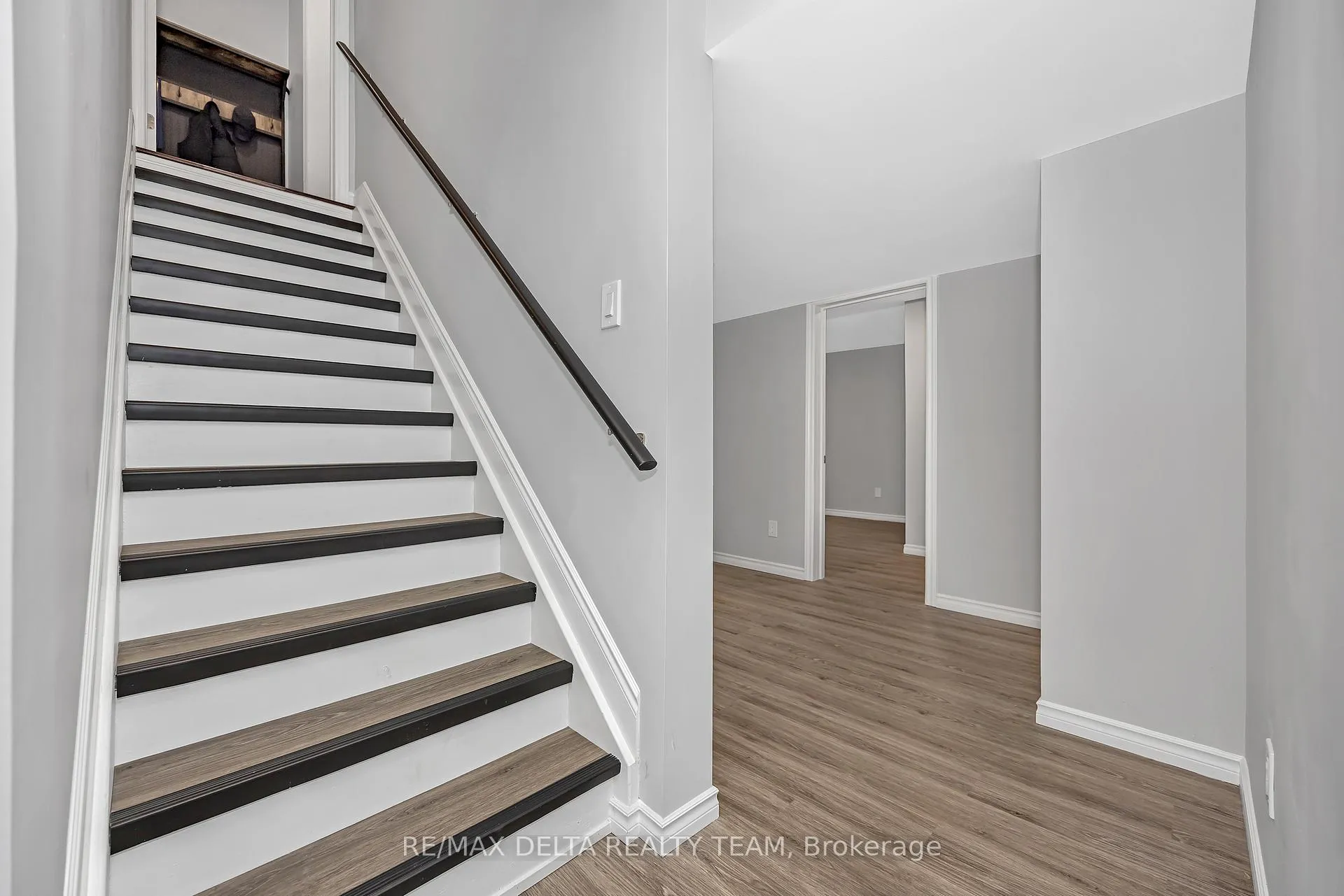 Photo 29 of 751 Devario Crescent, Ottawa, Barrhaven - Half Moon Bay — HOMEH