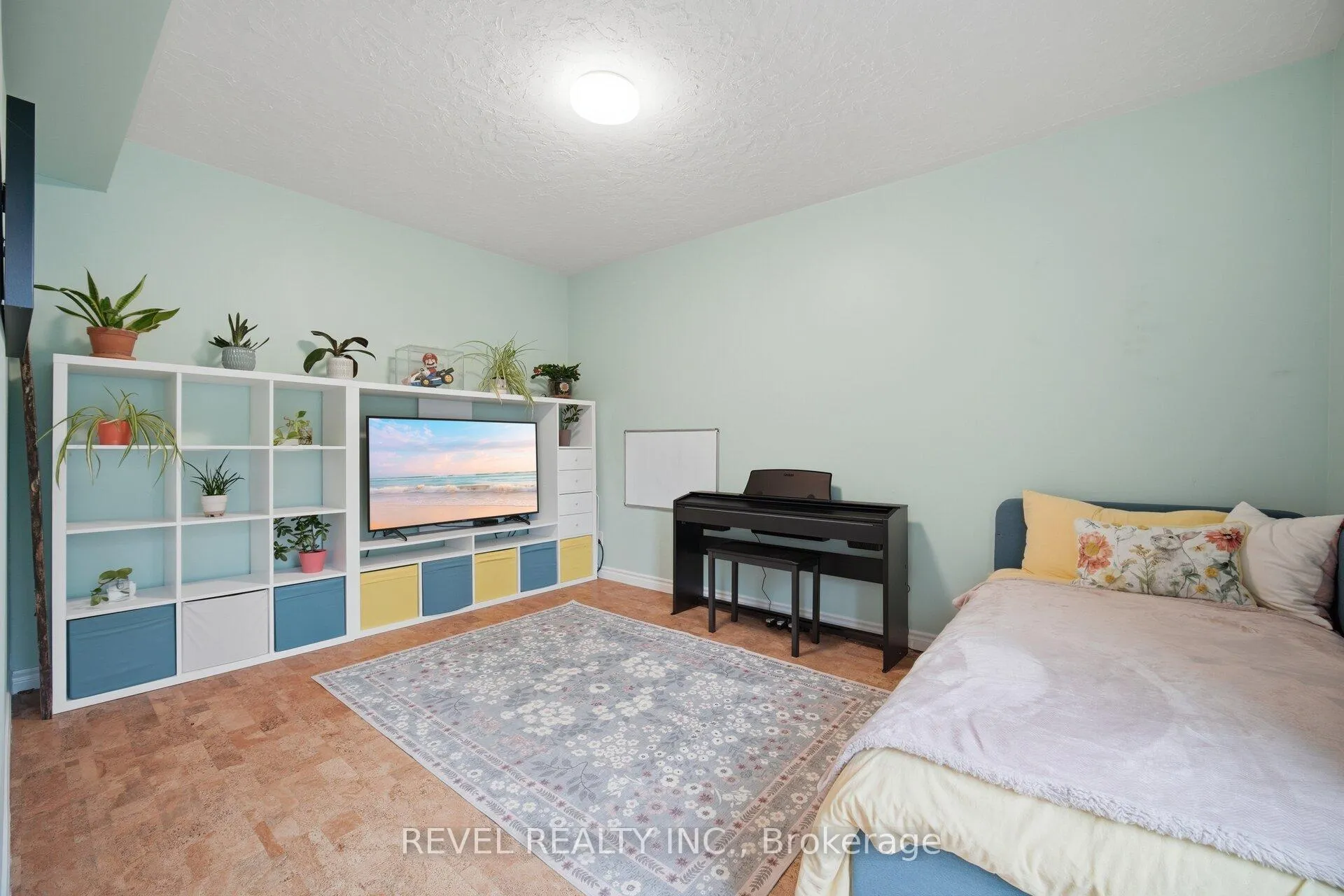 Photo 14 of 807 Secord Court, Milton, Dorset Park — HOMEH