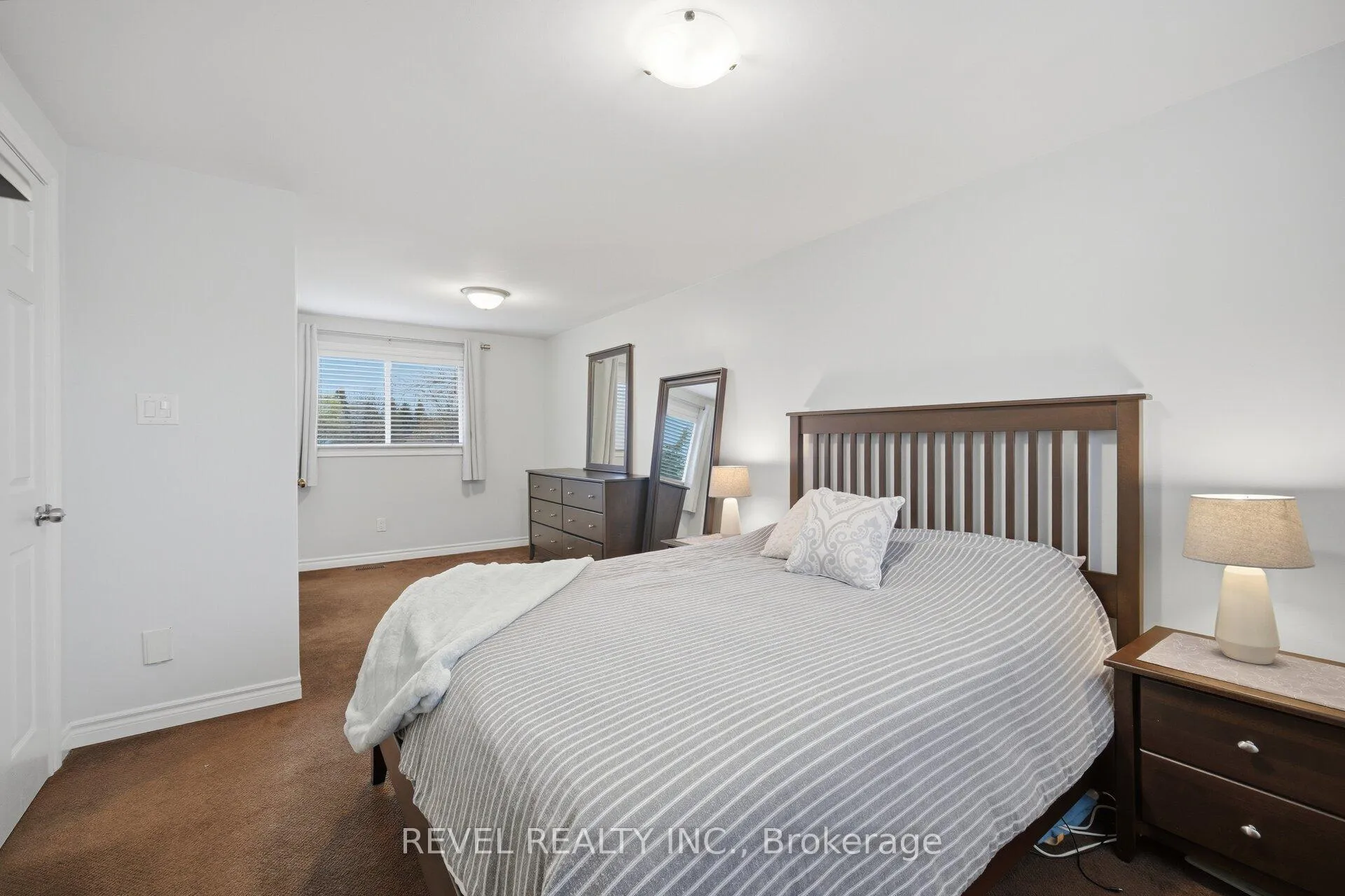 Photo 20 of 807 Secord Court, Milton, Dorset Park — HOMEH