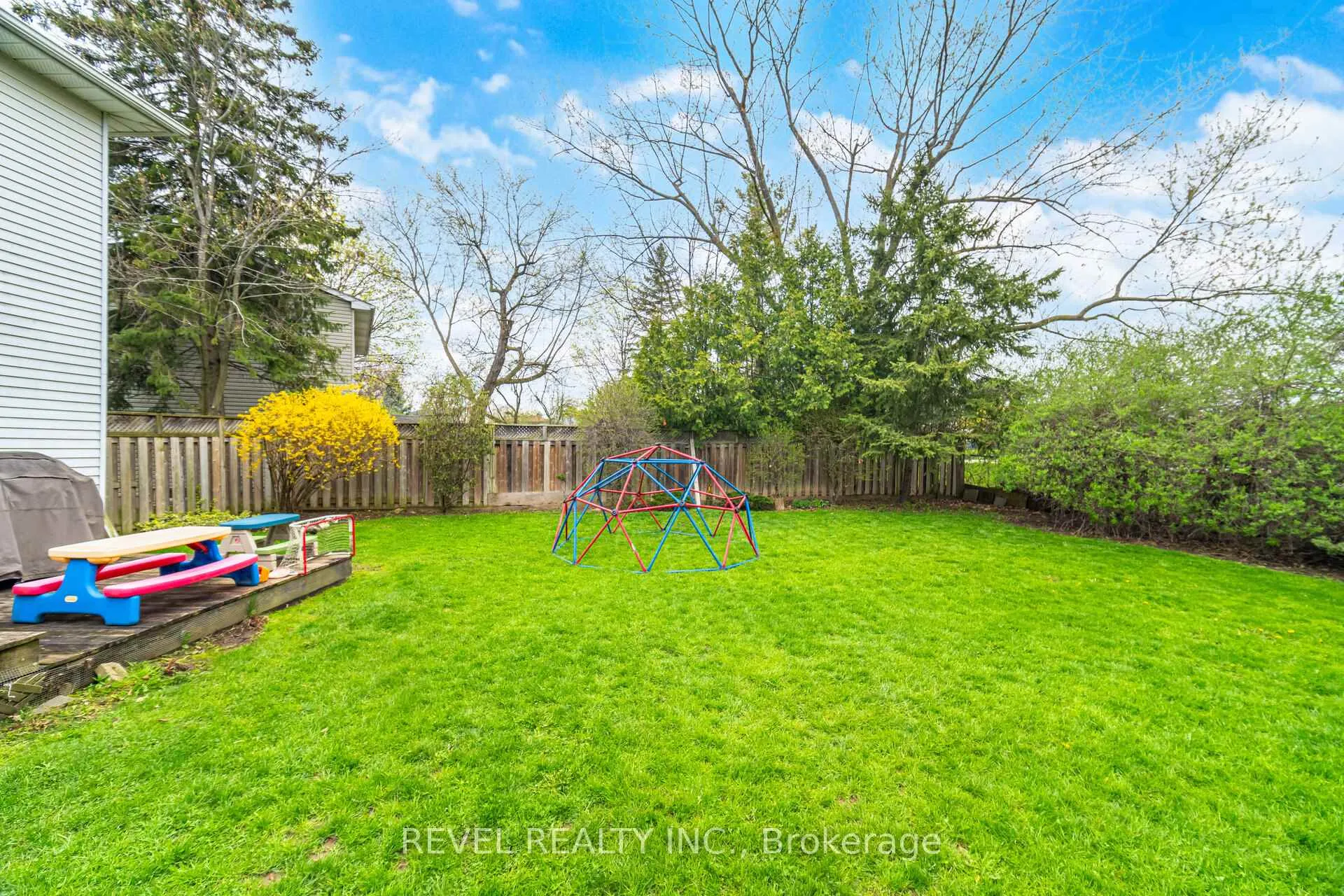 Photo 28 of 807 Secord Court, Milton, Dorset Park — HOMEH