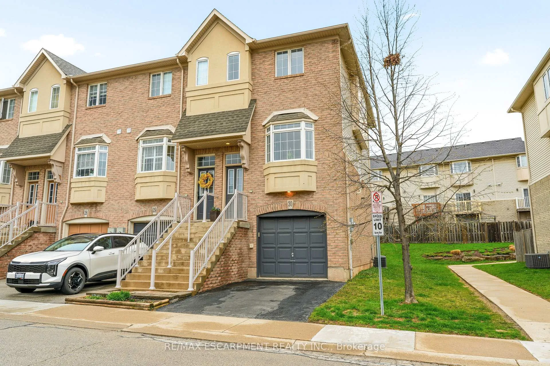 Front of Unit 30, 5080 Fairview Street