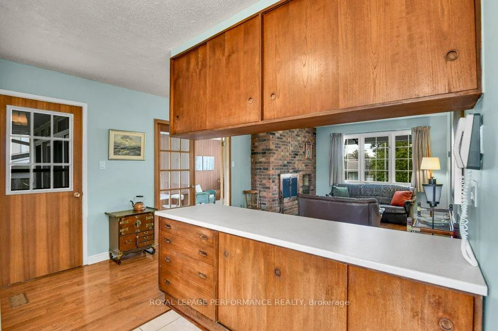 Photo 14 of 2218 Aster Street, Ottawa, Guildwood Estates - Urbandale Acres — HOMEH