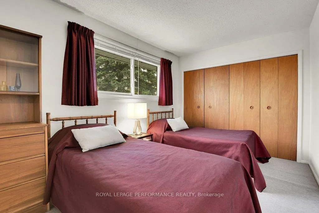 Photo 26 of 2218 Aster Street, Ottawa, Guildwood Estates - Urbandale Acres — HOMEH