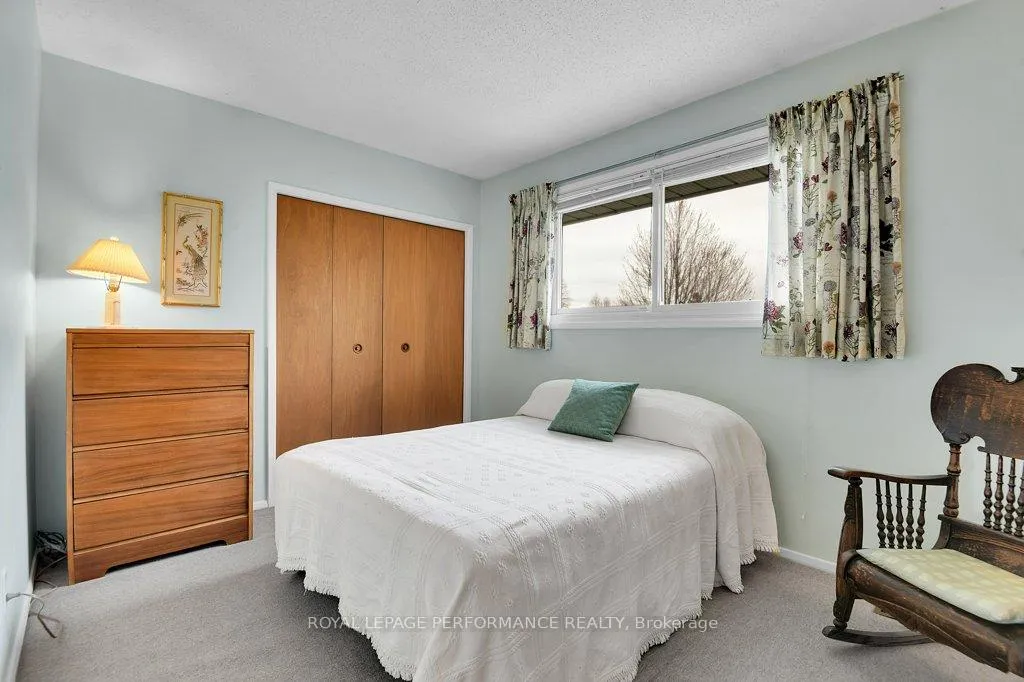 Photo 28 of 2218 Aster Street, Ottawa, Guildwood Estates - Urbandale Acres — HOMEH