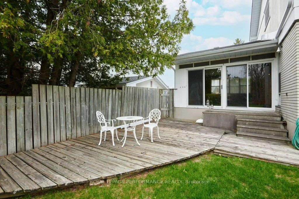 Photo 34 of 2218 Aster Street, Ottawa, Guildwood Estates - Urbandale Acres — HOMEH