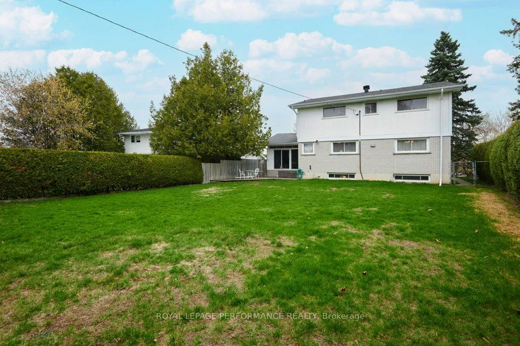 Photo 35 of 2218 Aster Street, Ottawa, Guildwood Estates - Urbandale Acres — HOMEH