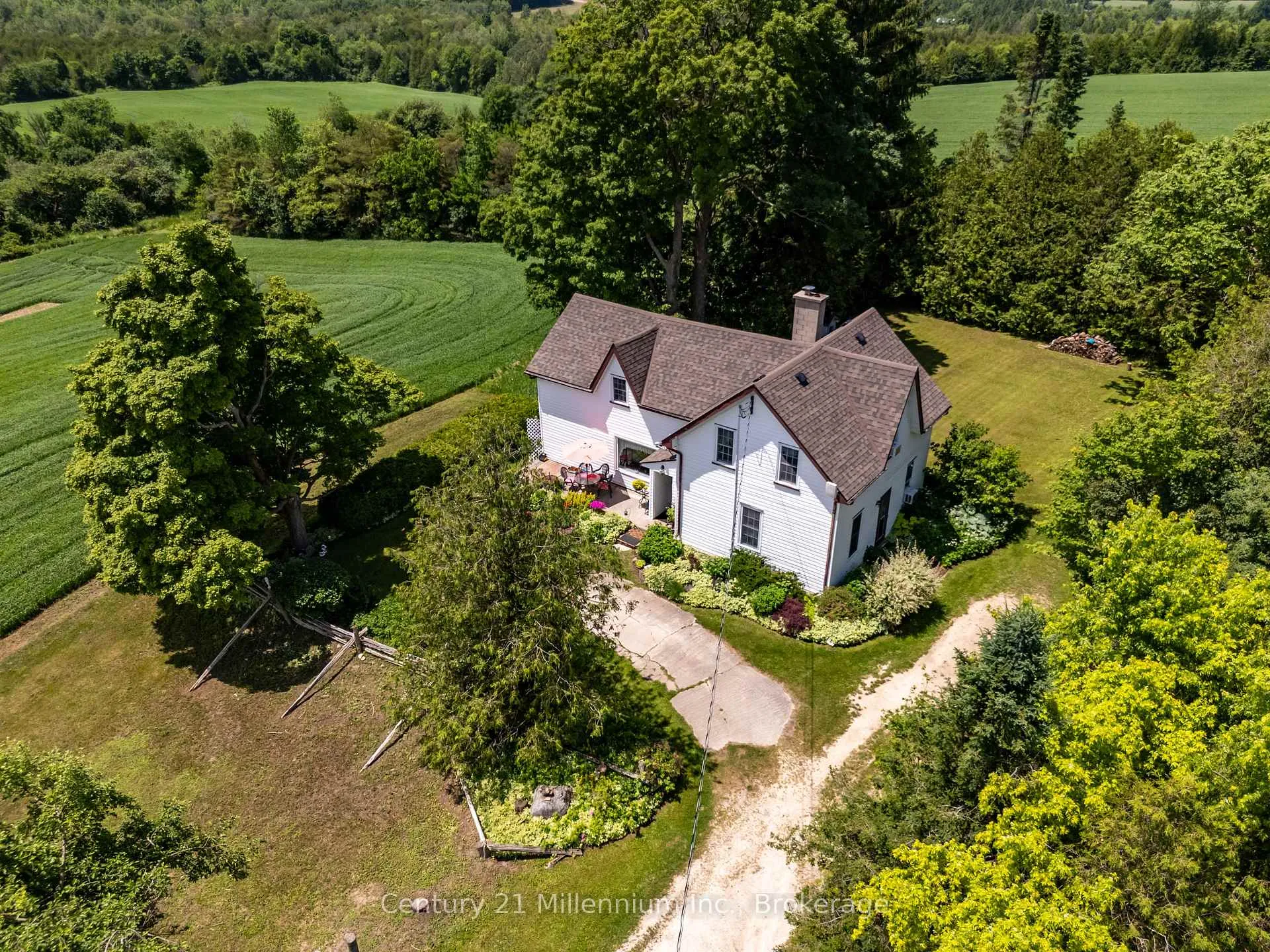 Photo 2 of 775678 Highway 10, Chatsworth — HOMEH
