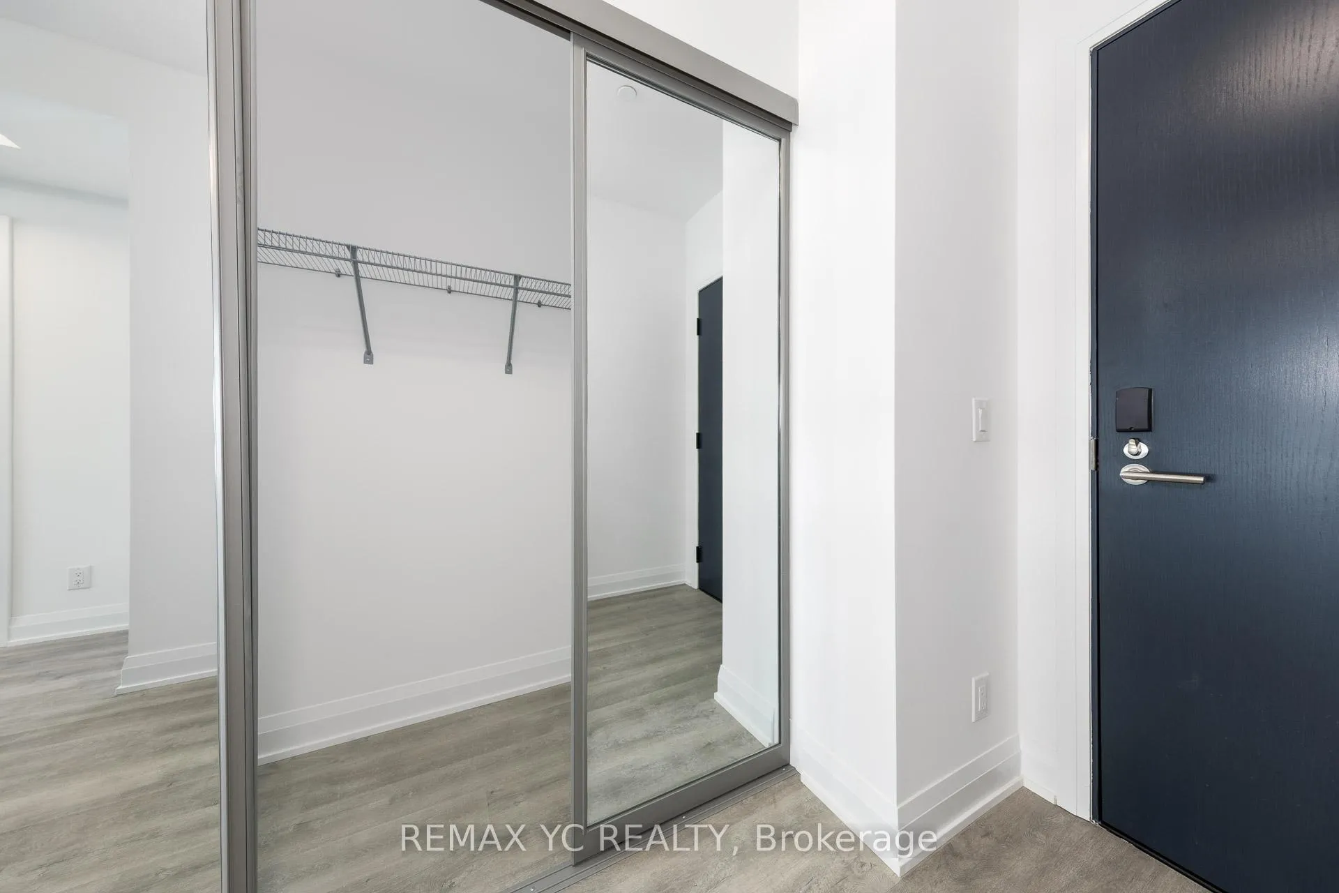 Photo 2 of Unit 3501, 65 Broadway Avenue, Toronto, Mount Pleasant West — HOMEH