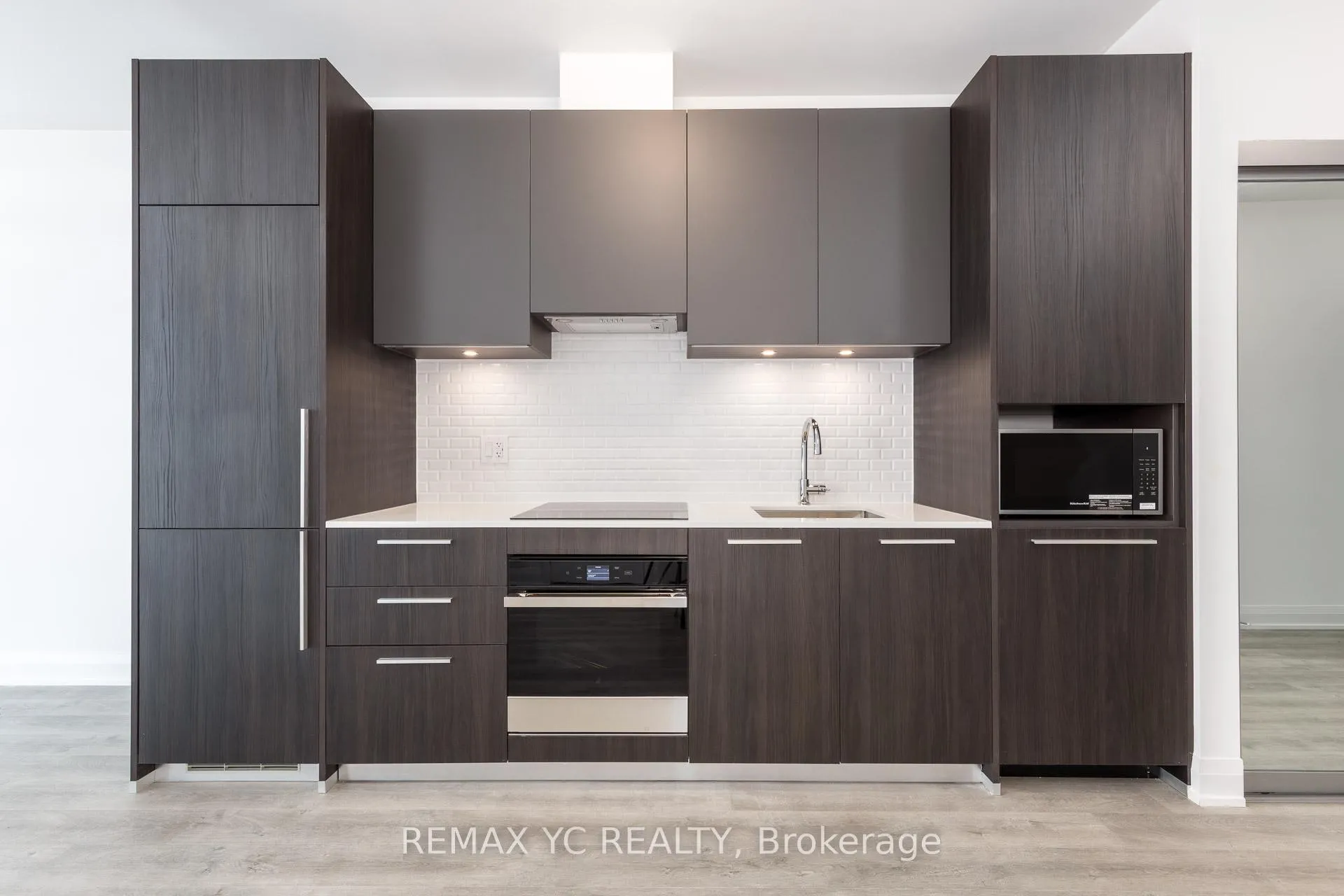 Photo 8 of Unit 3501, 65 Broadway Avenue, Toronto, Mount Pleasant West — HOMEH