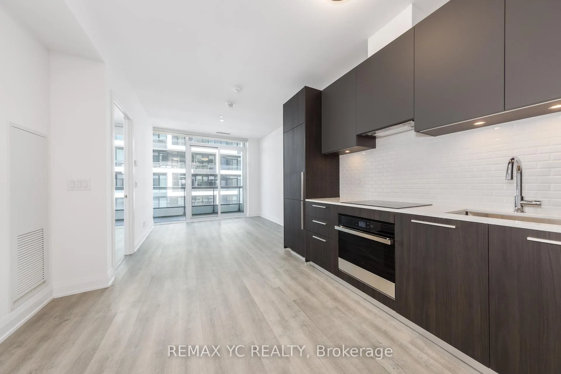 Photo 9 of Unit 3501, 65 Broadway Avenue, Toronto, Mount Pleasant West — HOMEH
