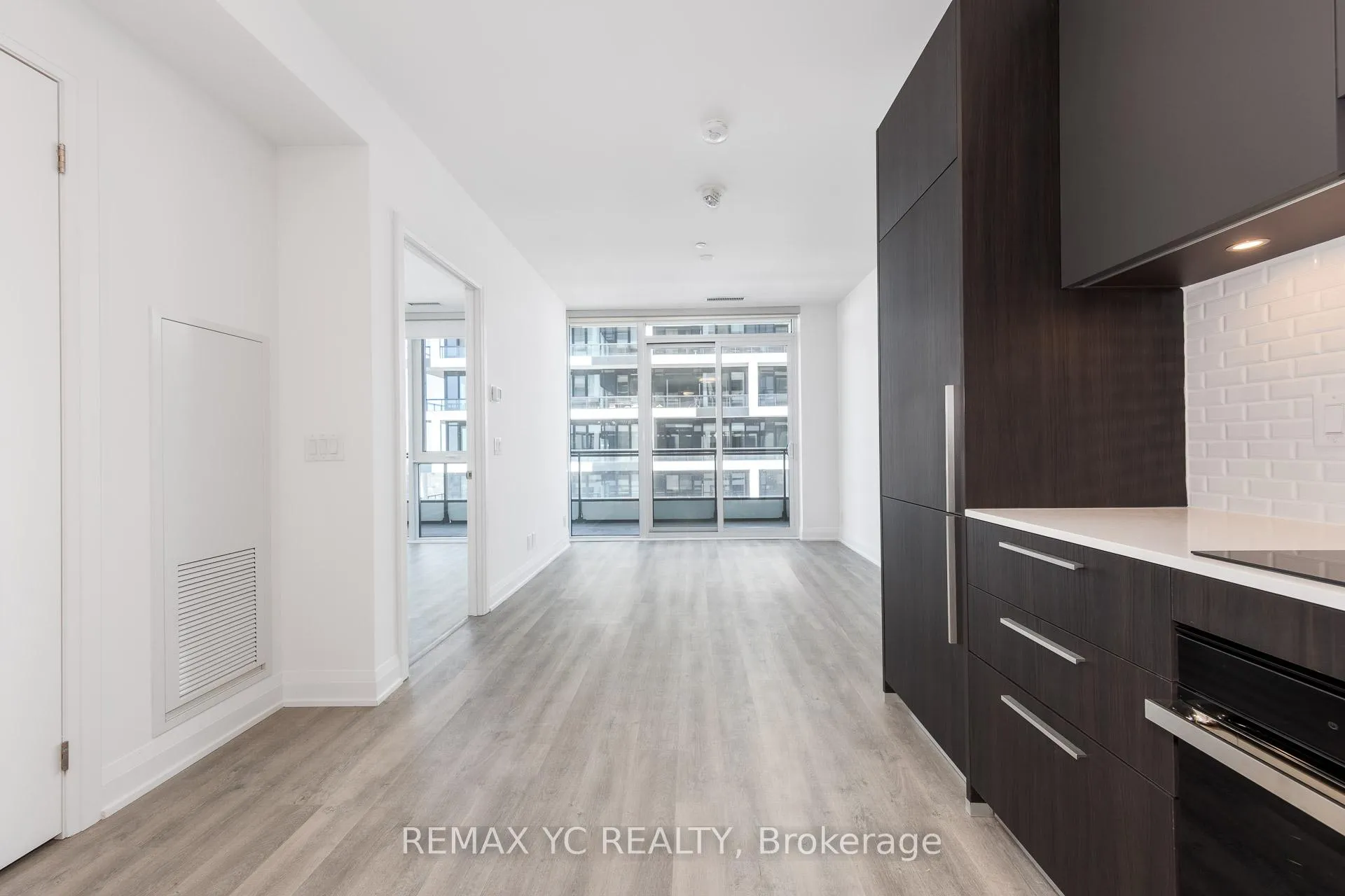 Photo 10 of Unit 3501, 65 Broadway Avenue, Toronto, Mount Pleasant West — HOMEH