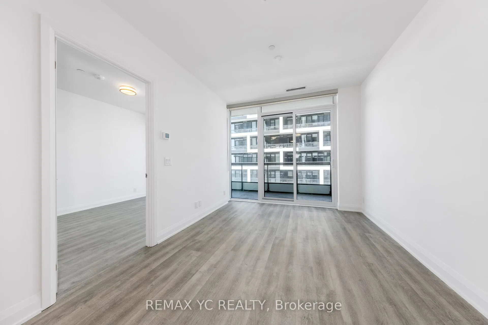 Photo 12 of Unit 3501, 65 Broadway Avenue, Toronto, Mount Pleasant West — HOMEH
