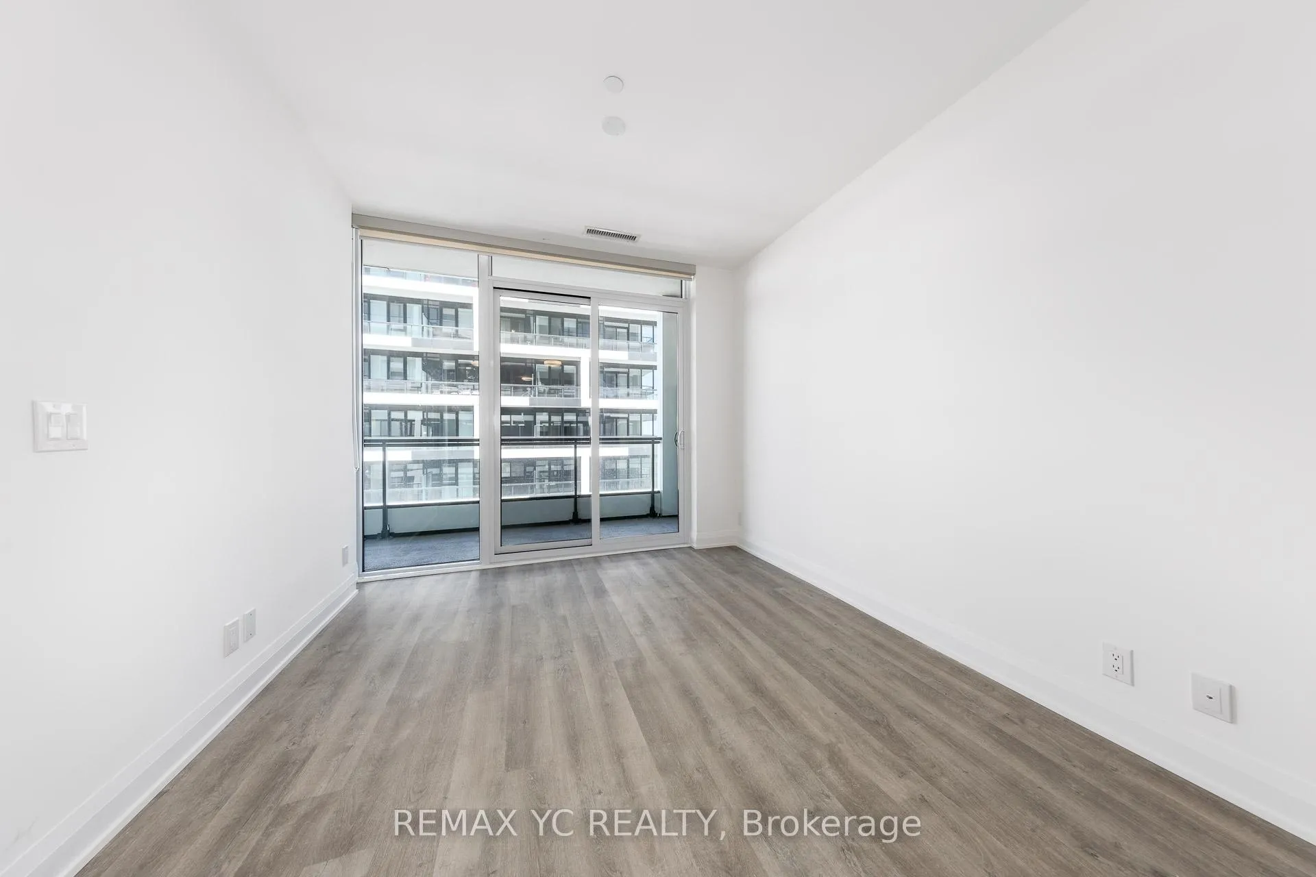 Photo 13 of Unit 3501, 65 Broadway Avenue, Toronto, Mount Pleasant West — HOMEH