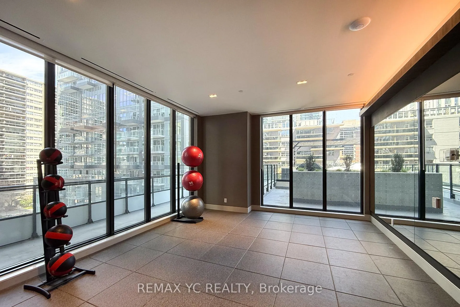 Photo 30 of Unit 3501, 65 Broadway Avenue, Toronto, Mount Pleasant West — HOMEH
