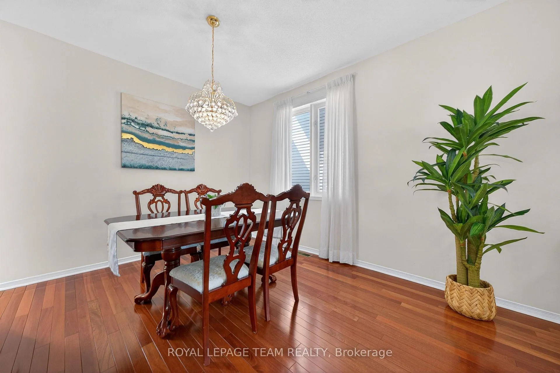 Photo 8 of 632 Valin Street, Ottawa, Fallingbrook/Gardenway South — HOMEH