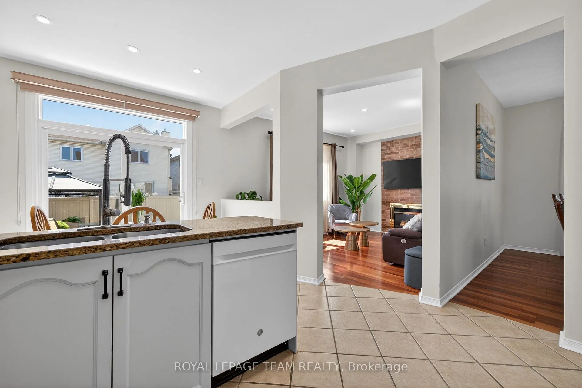 Photo 12 of 632 Valin Street, Ottawa, Fallingbrook/Gardenway South — HOMEH