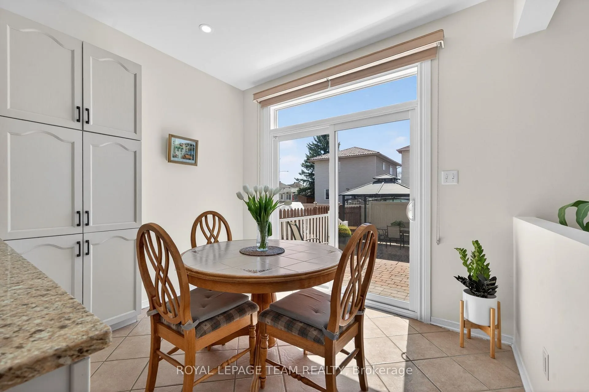 Photo 14 of 632 Valin Street, Ottawa, Fallingbrook/Gardenway South — HOMEH