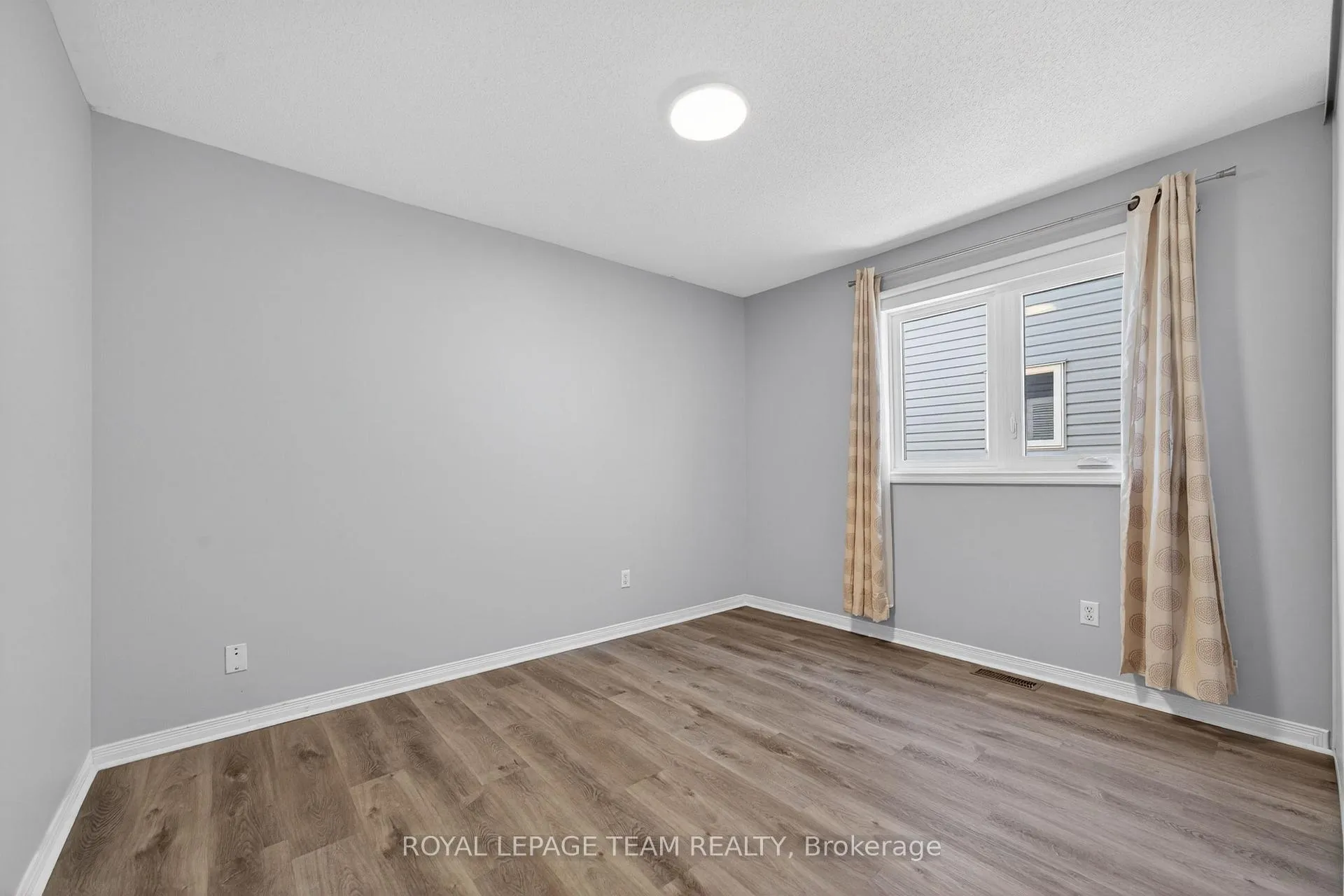 Photo 31 of 632 Valin Street, Ottawa, Fallingbrook/Gardenway South — HOMEH