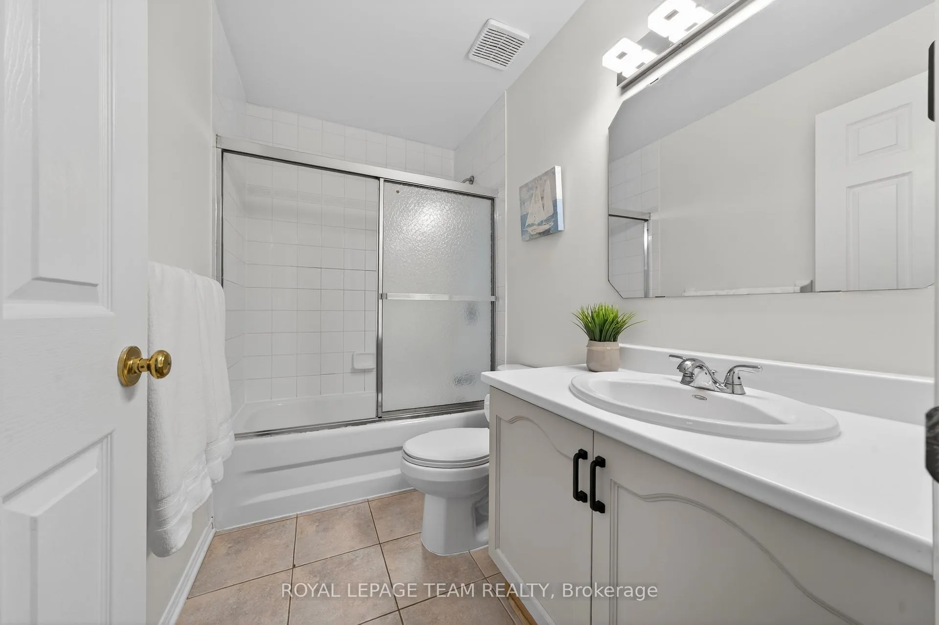 Photo 32 of 632 Valin Street, Ottawa, Fallingbrook/Gardenway South — HOMEH