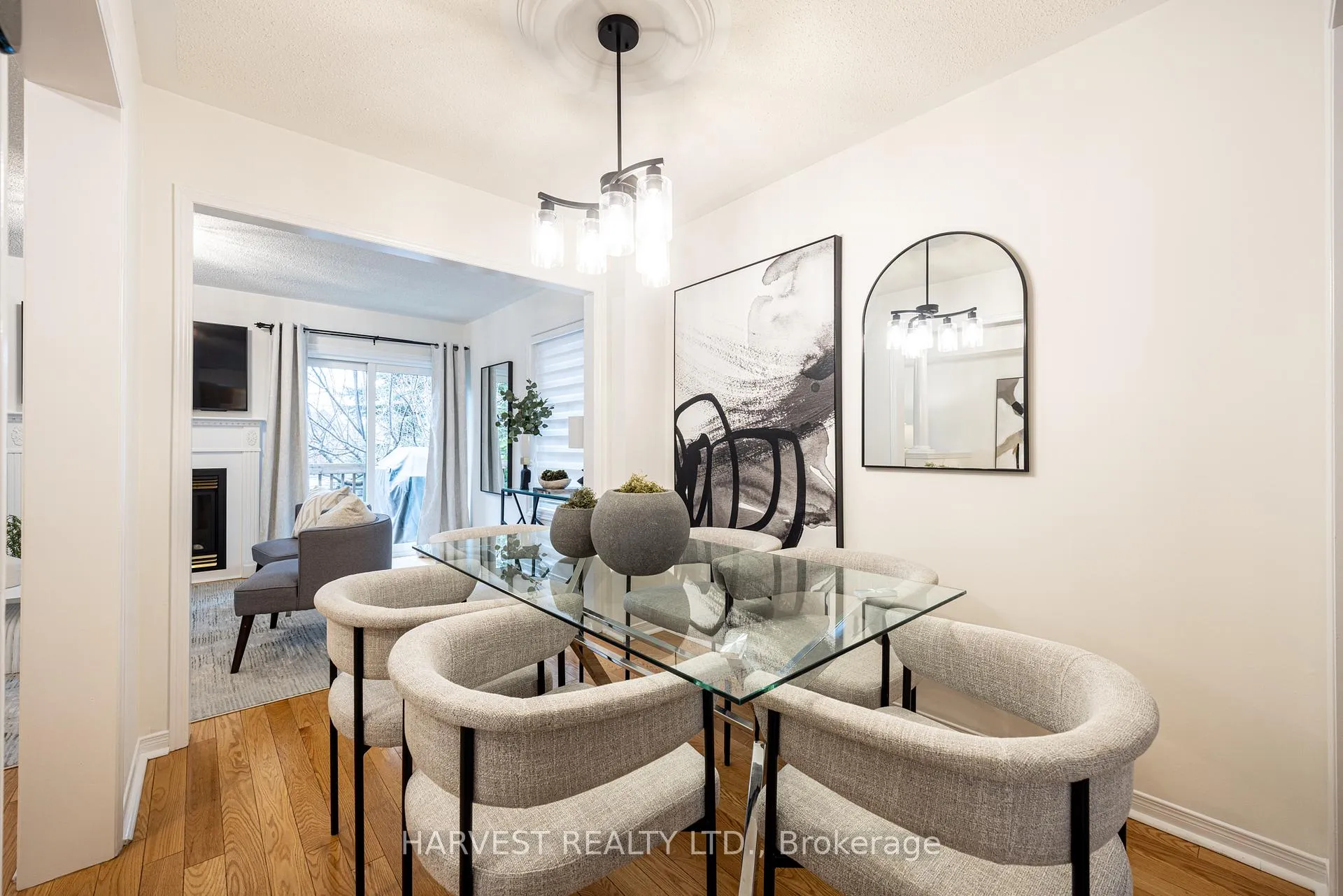 Photo 10 of 177 Vanguard Road, Vaughan, Patterson — HOMEH