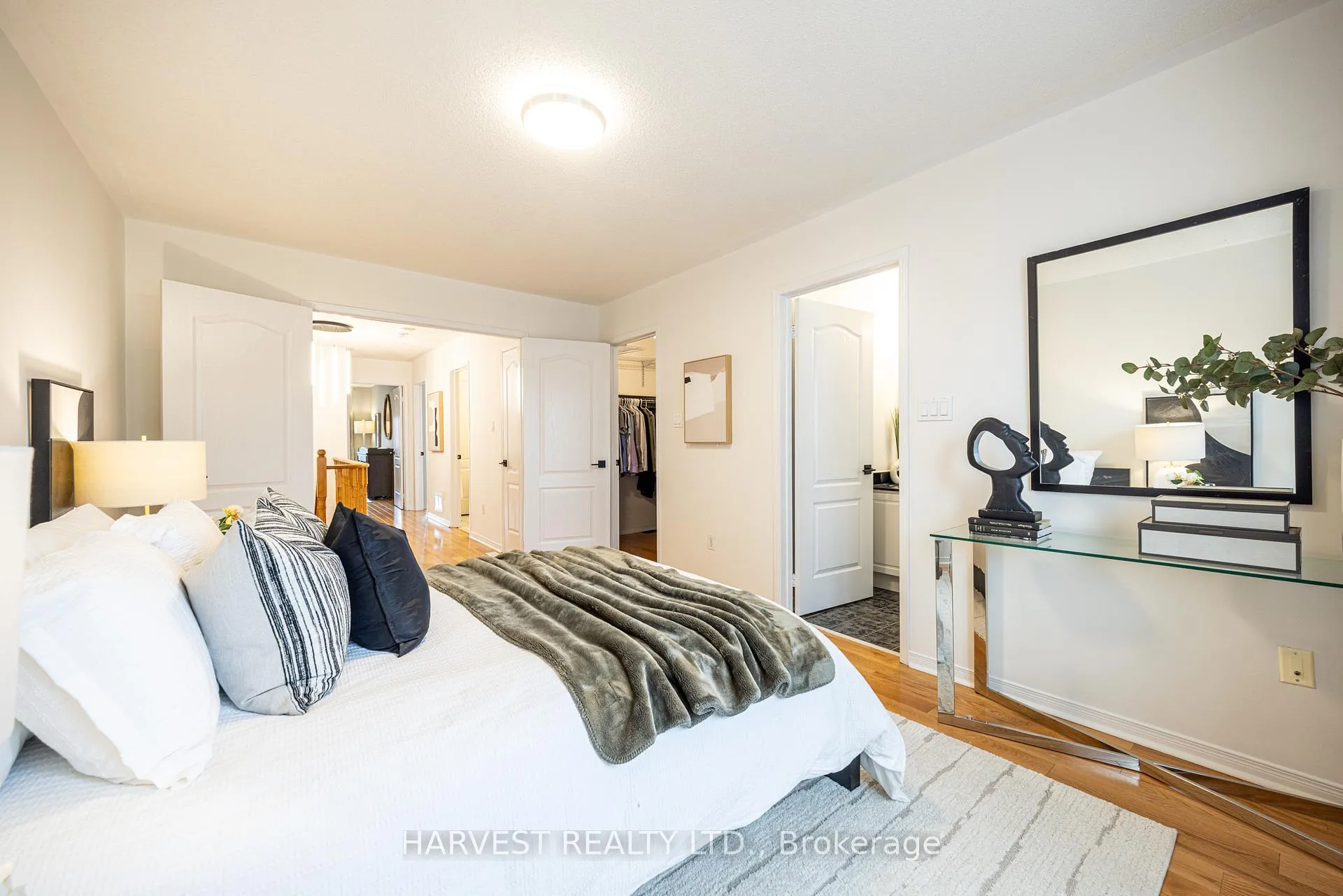 Photo 16 of 177 Vanguard Road, Vaughan, Patterson — HOMEH