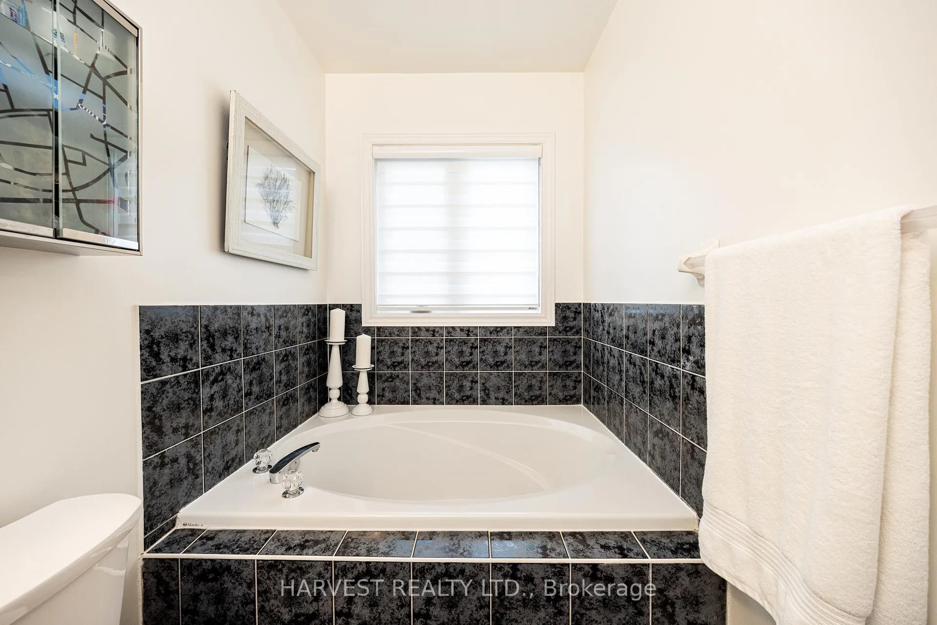 Photo 19 of 177 Vanguard Road, Vaughan, Patterson — HOMEH