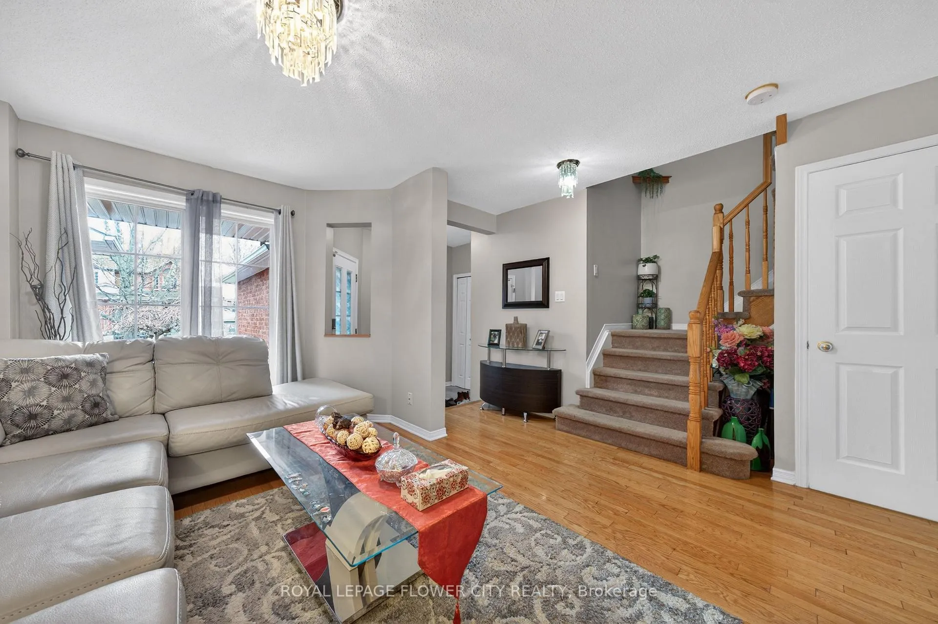 Photo 9 of 47 Inverkip Avenue, Ottawa, Hunt Club Park/Greenboro — HOMEH