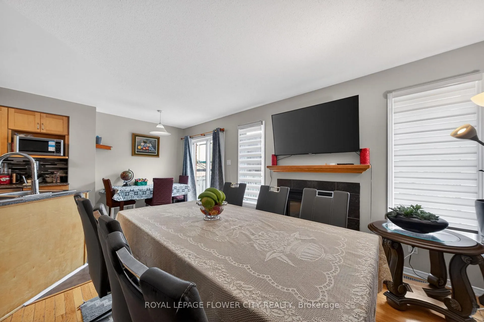 Photo 18 of 47 Inverkip Avenue, Ottawa, Hunt Club Park/Greenboro — HOMEH